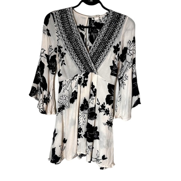 Billabong Divine Dress- Cream Floral Bell Sleeve Mini Dress - Picture 7 of 15